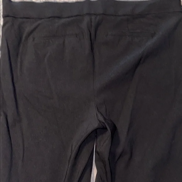 Women’s  Black Bermuda Shorts - Picture 4 of 11